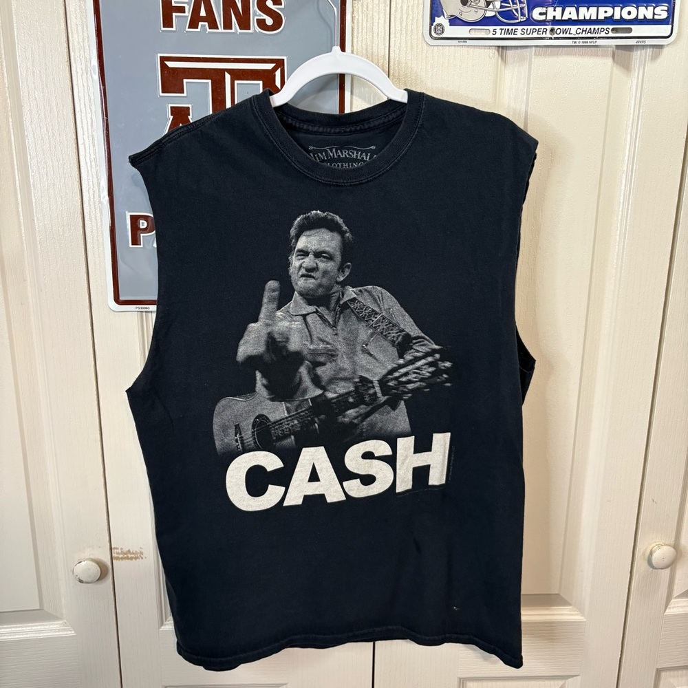 Graphic Sleeveless Tank Top - Black CASH Print